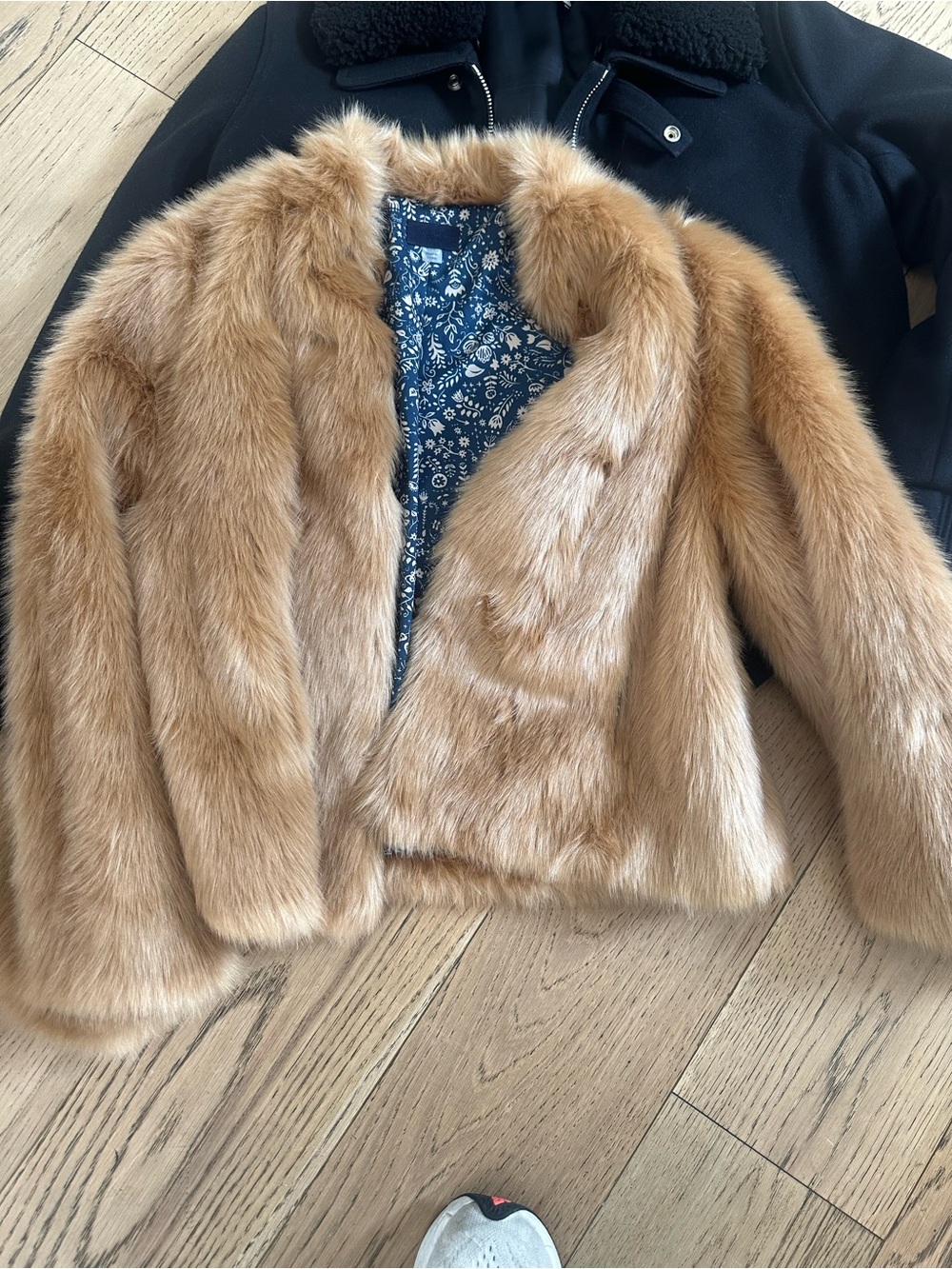 Mother the swing jacket
(Bear in mind)